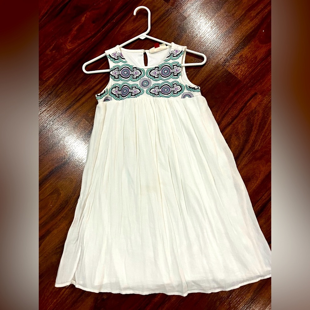 Elegant White Kids Dress with Embroidered Details